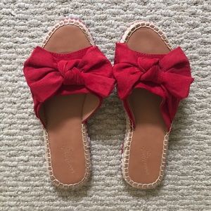 Bow sandals